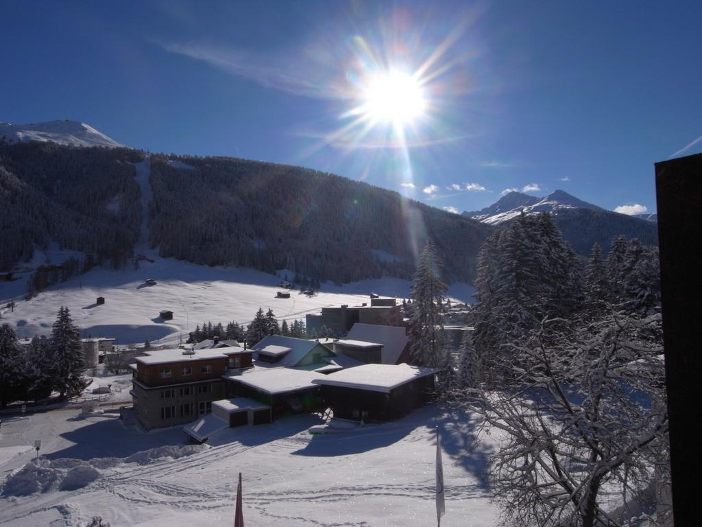 Chalet-Hotel Larix Davos Exterior photo