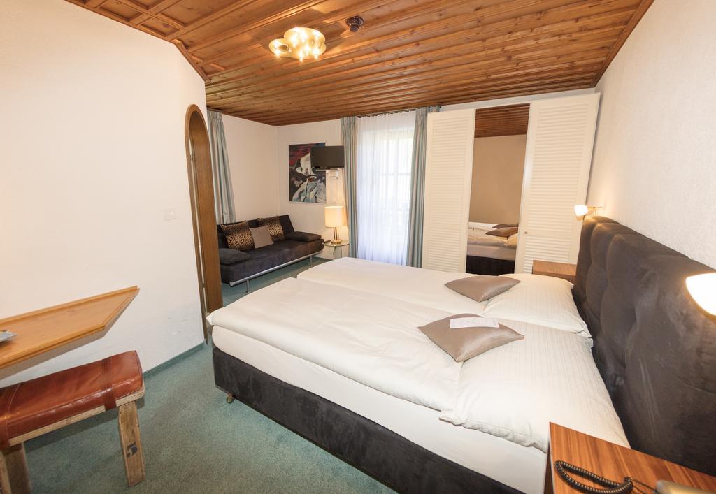 Chalet-Hotel Larix Davos Exterior photo