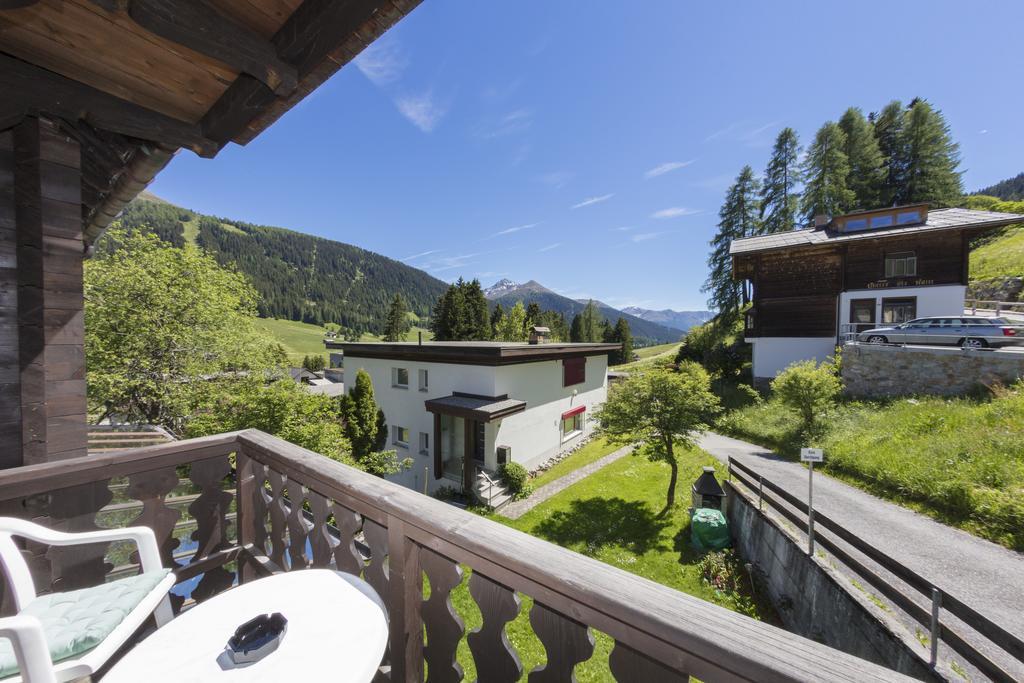 Chalet-Hotel Larix Davos Exterior photo
