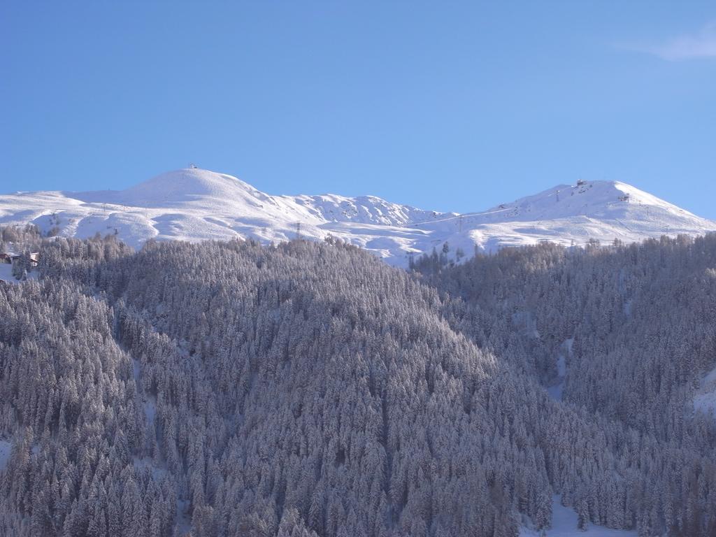Chalet-Hotel Larix Davos Exterior photo